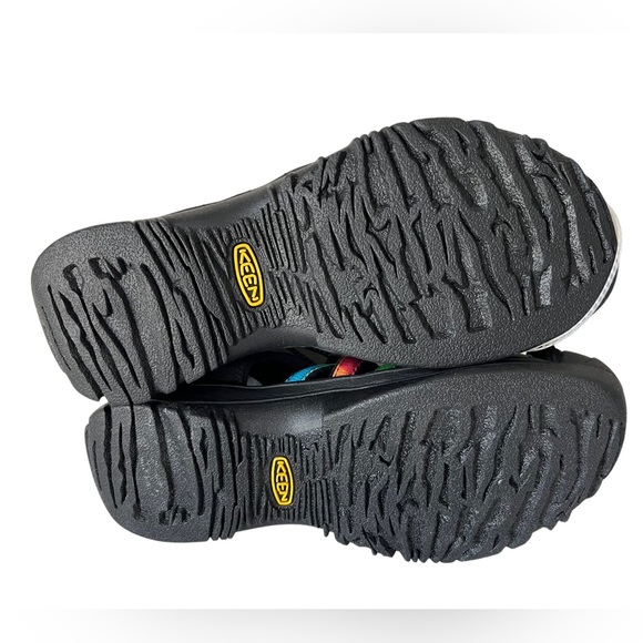 Keen Whisper tie dye rainbow water / hiking sandals NWOT 10 - Picture 9 of 10